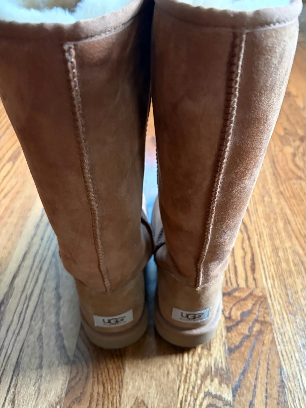 UGG Classic Tall Sheepskin Boots – Chestnut – Women’s 8